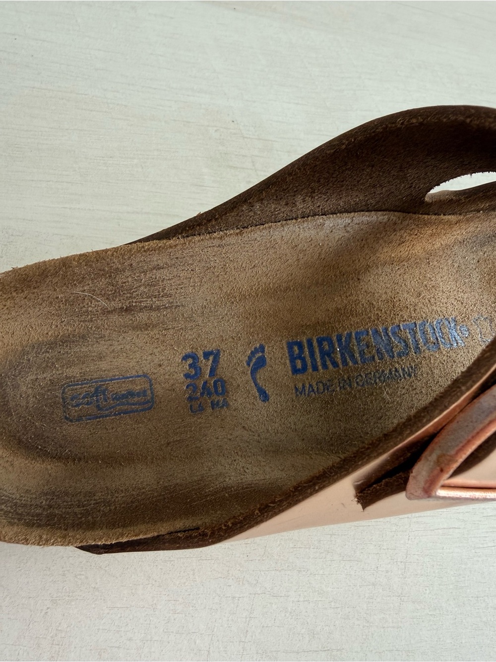 Birkenstock Arizona Metallic Bronze Rose Gold Double Strap Sandals EU 37 Narrow - Picture 8 of 8